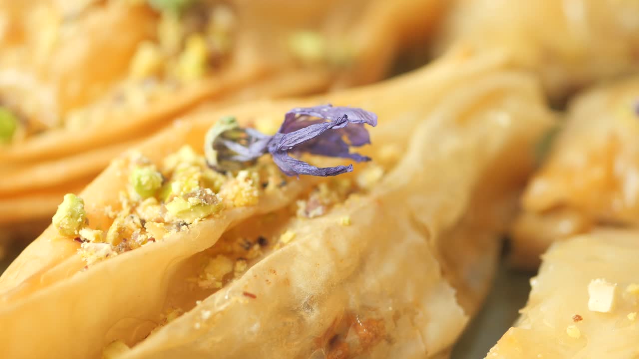 un primer plano de la deliciosa baklava