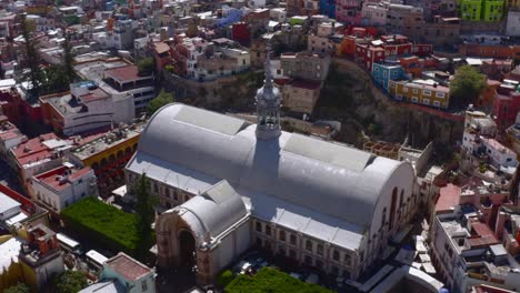 Aerial:-Guanajuato-City,-Mexico,-Mercado-De-Guadalupe