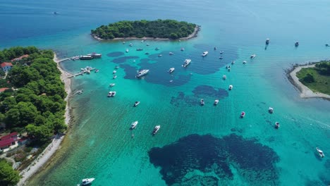 Laguna-Azul-En-Croacia-Desde-Arriba