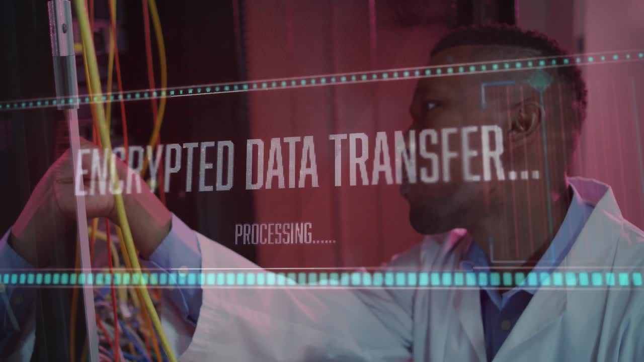 animación del procesamiento de datos sobre ingeniero informático afroamericano y servidores informáticos