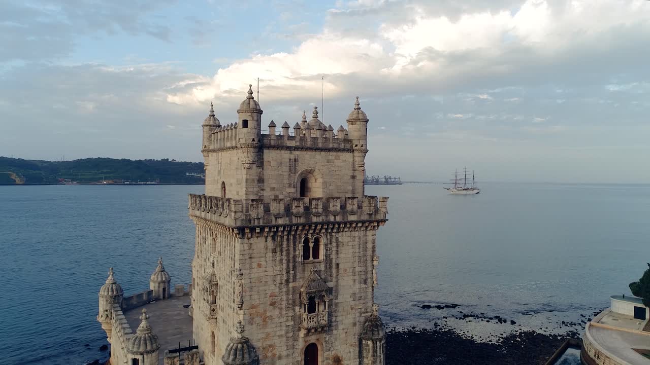 Lisboa Skyline cittadino Orizzonte Capitale Punto di riferimento Lisbona