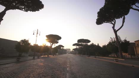 via dei fori imperiali al amanecer