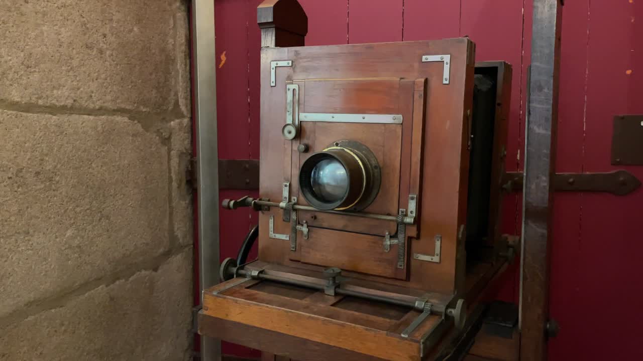 1930년대의 목조 대형 카메라