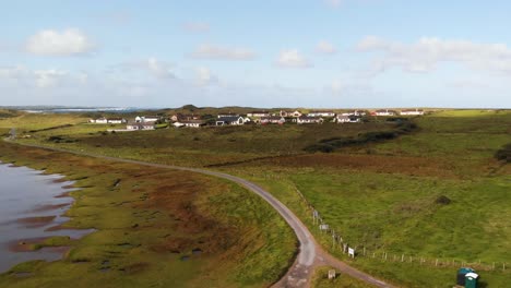 sligo, camino atlántico salvaje, irlanda - vista aérea de la playa de streedagh