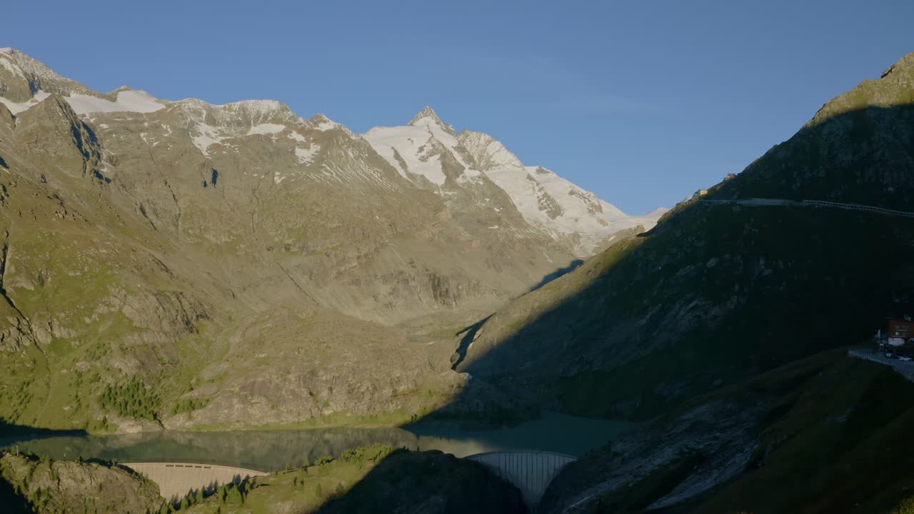 las majestuosas montañas