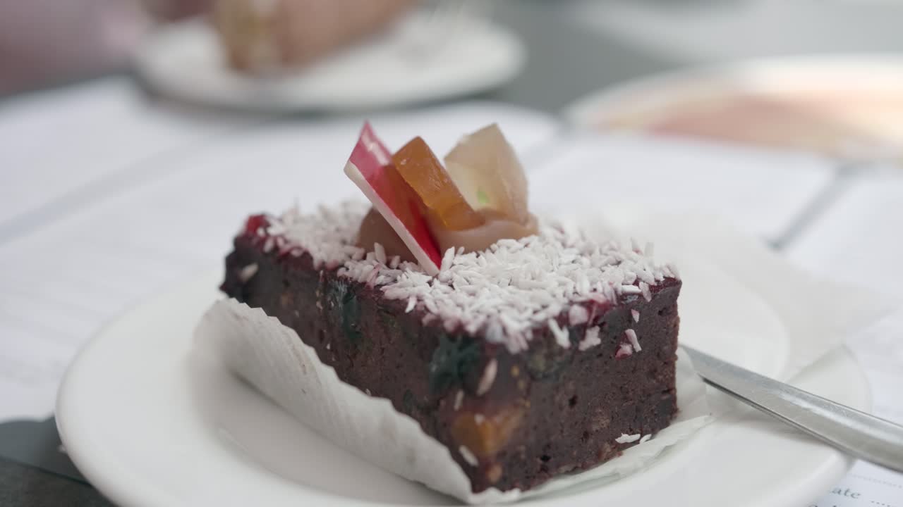 몰타의 레스토랑에서 제공되는 몰타 페이스트리 푸디나