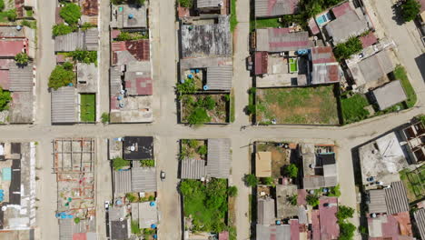 vista a vista de pájaro sobre la ciudad de chichiriviche en venezuela - disparo de avión no tripulado