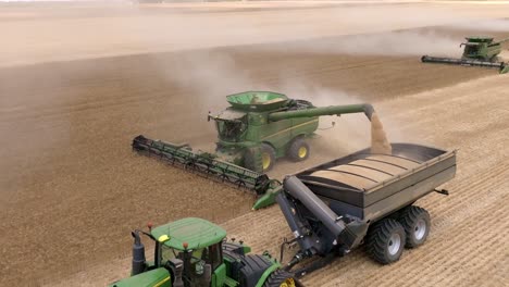 broad acre grain harvesting in western australia