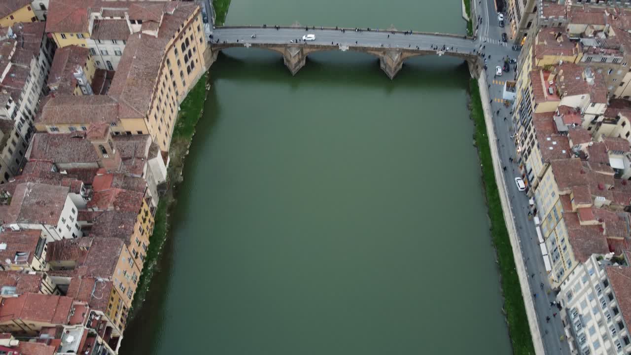 vista de florencia con todos los puentes