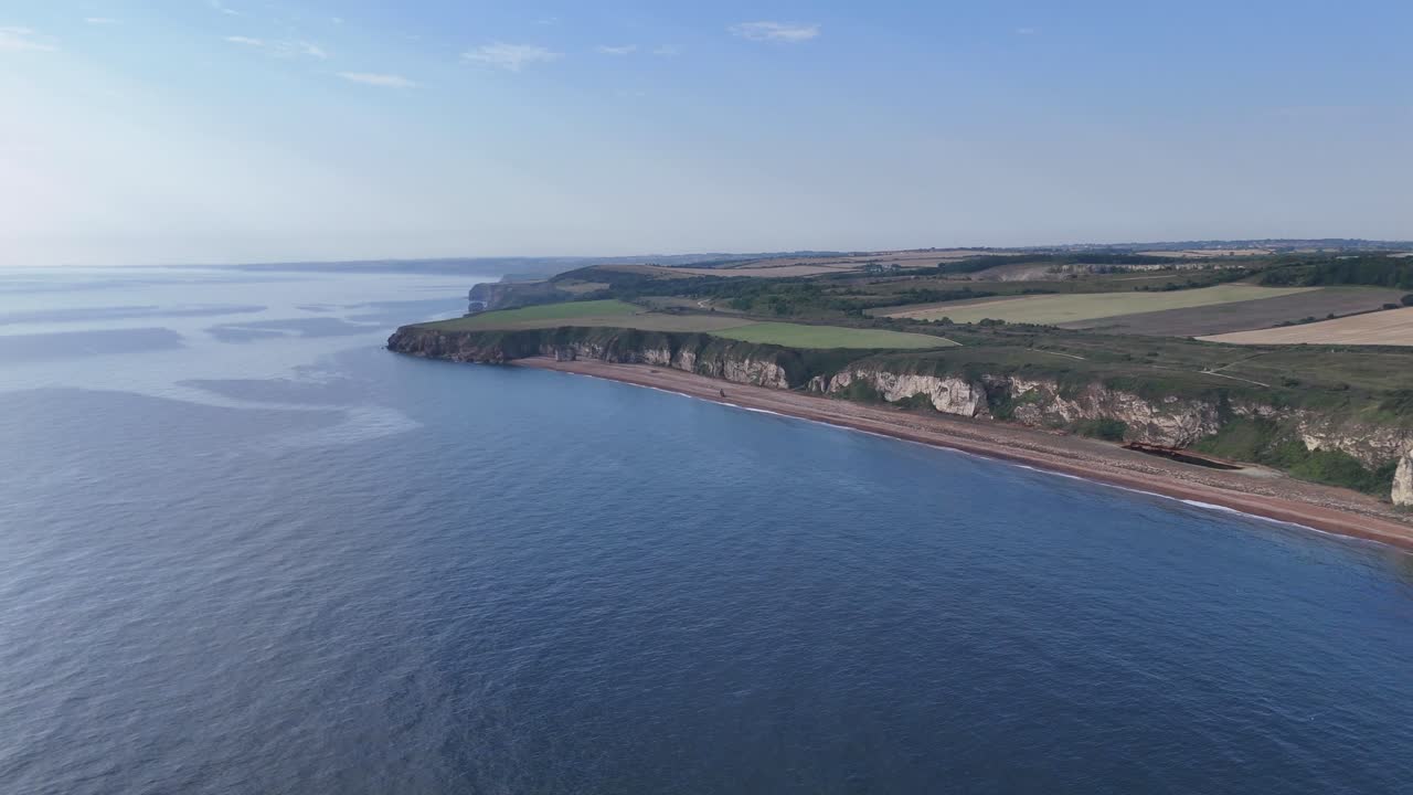 Veduta aerea con drone della cittadina costiera di Seaham nella Contea di Durham, Inghilterra. Situata sulla costa di Durham, città britannica nel nord-est dell'Inghilterra, Regno Unito.