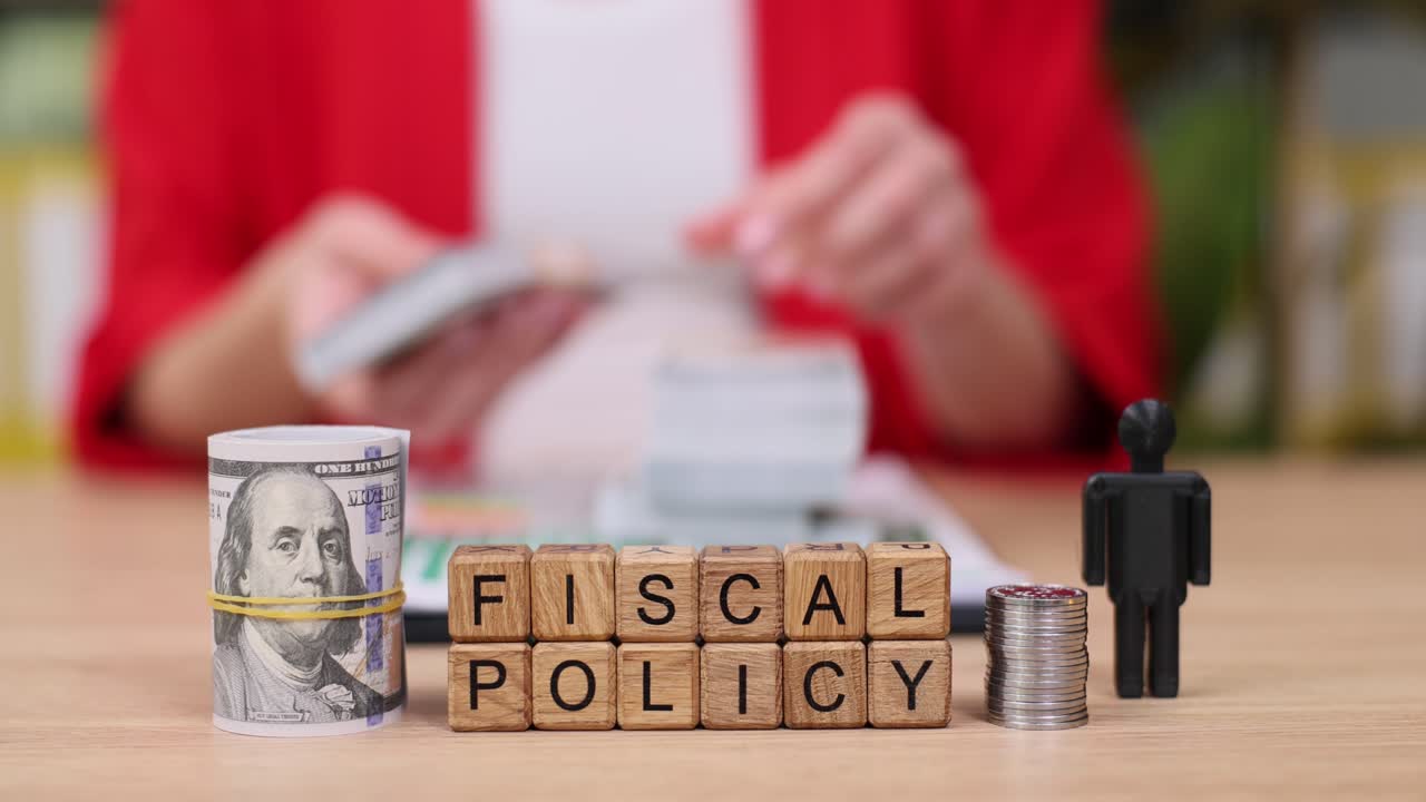 Fiscal Policy and Financial Planning