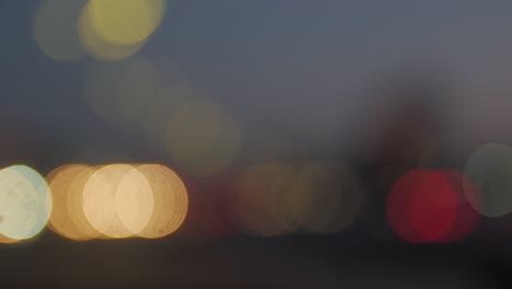 luces nocturnas borrosas
