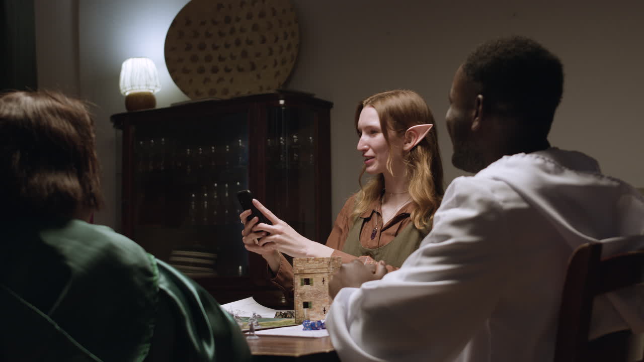 롤게임을 하는 사람들