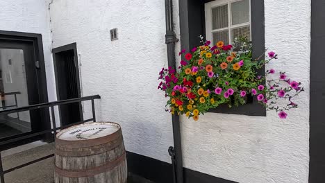 a tour around glengoyne distillery's exterior