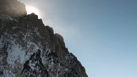 皮雷尼山脈 (pyrenees)