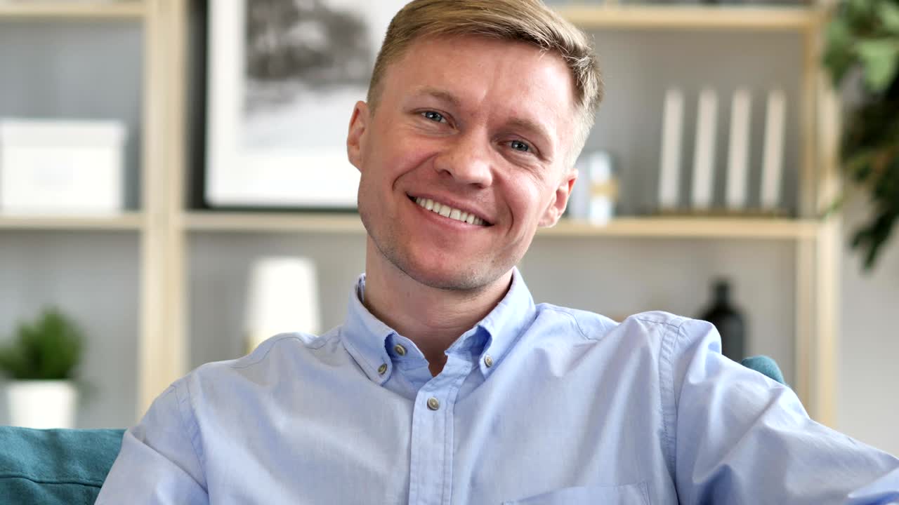 긍정적 인 사업가 의 승리 표지