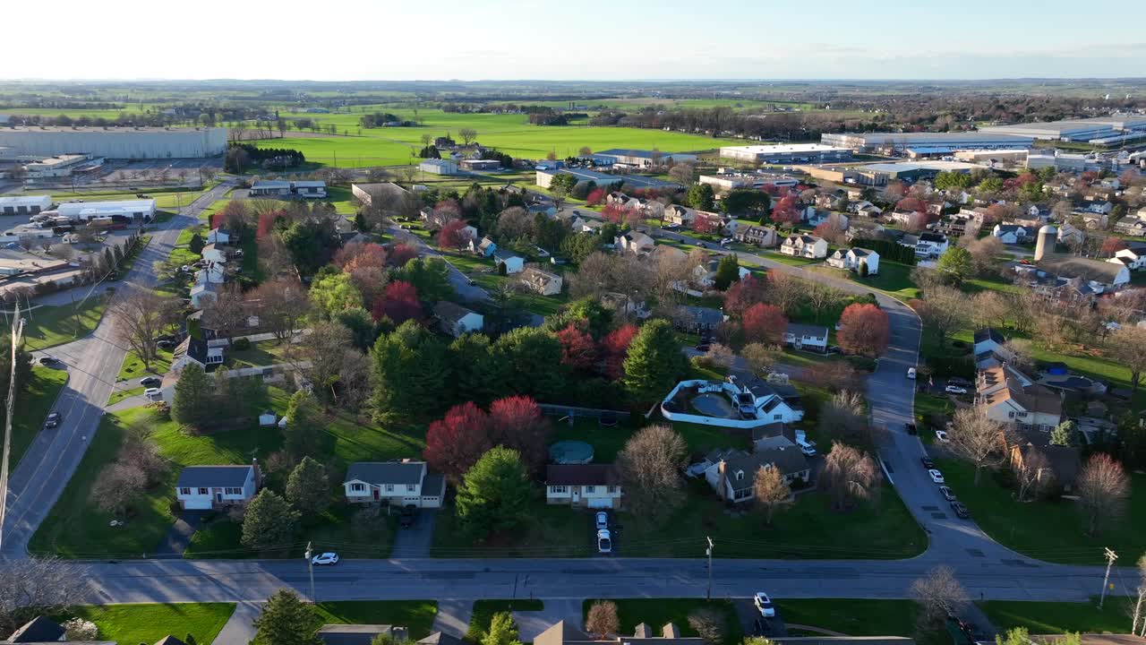 árboles coloridos en la noble zona residencial de américa