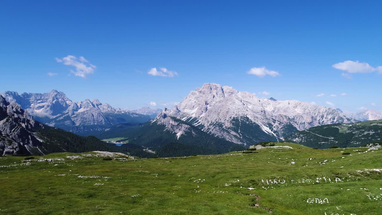 parque natural nacional de tre cime en los alpes dolomitas. la hermosa naturaleza de italia.
