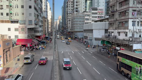 Ich-Habe-Die-Straße-In-Mongkok,-Hongkong,-Mit-Meinem-IPhone-Gefilmt