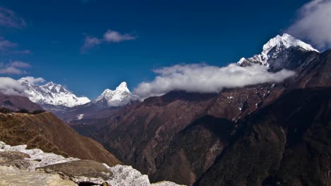 Aconcagua-Zeitraffer-Nahaufnahme-Des-Gipfels-In-Der-Abenddämmerung