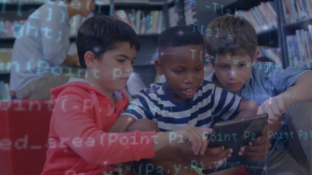 animación del procesamiento de datos y puntos de luz sobre diversos escolares que usan tablets en la biblioteca