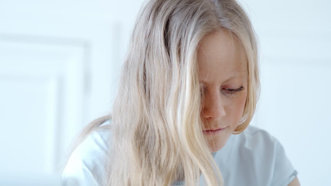 여자 의 클로즈업 초상화