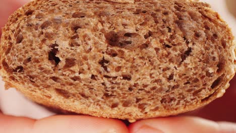 primer plano de una rebanada de pan