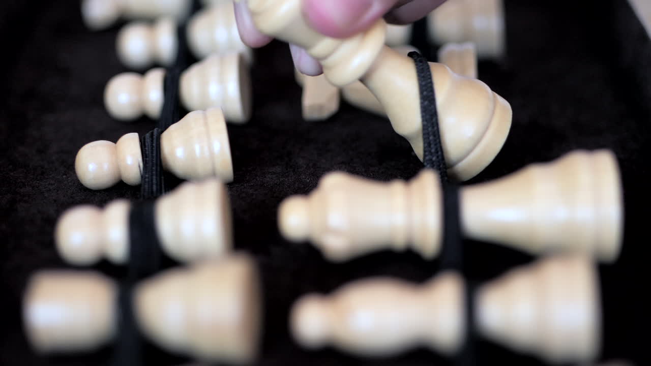 유리 체스 조각