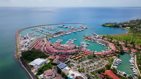 位於加勒比海沿岸的卡薩·德·坎波·馬里納 (casa de campo marina)