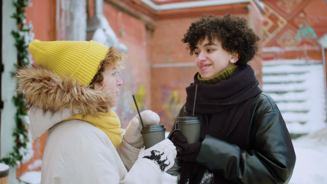 함께 시간을 보내는 여자 친구
