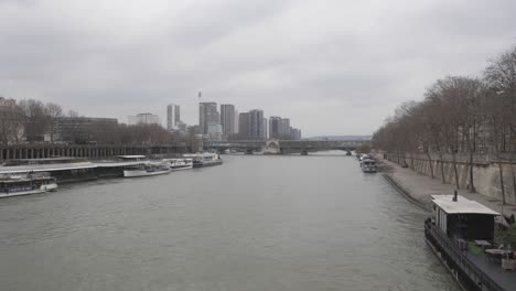 senna river in paris