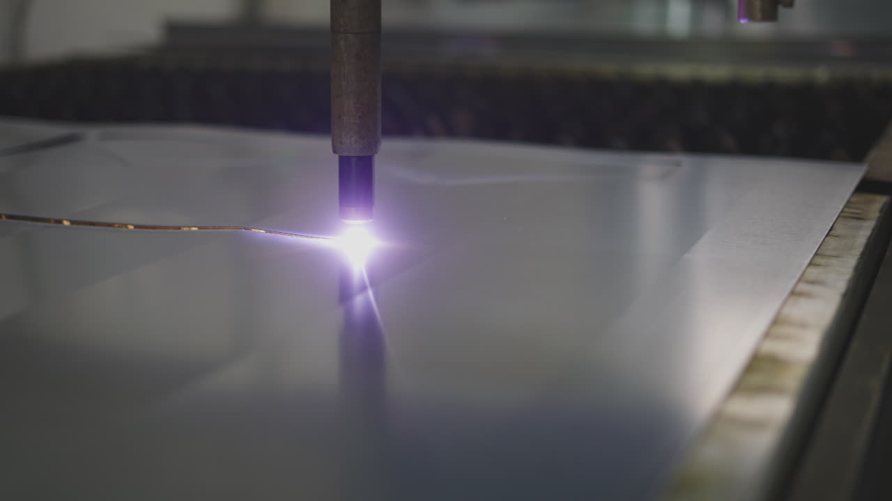 Tecnologia di taglio dell'acciaio precisa