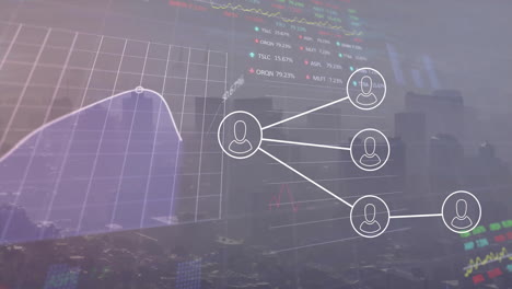 animación del procesamiento de datos financieros a través de la red con iconos de personas en el paisaje urbano