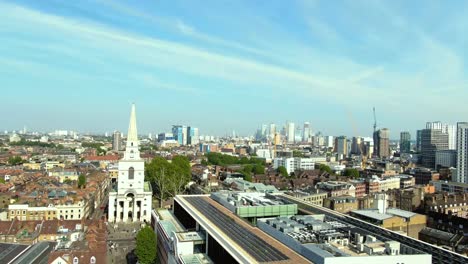 Beautiful-Panning-shot-of-Buildings-in-the-city-of-London