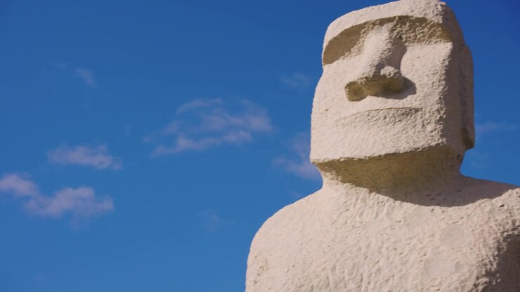 Statue Moai in fila, Sculture di Sapporo a Hokkaido, Giappone