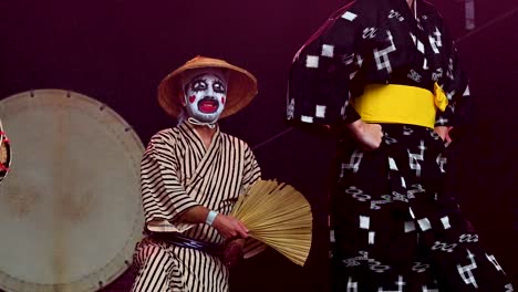 japanese taiko drum performance