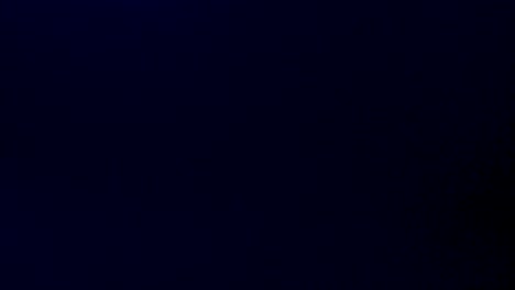 fugas de luz multicolor cálidas y frías y transiciones sobre fondo negro