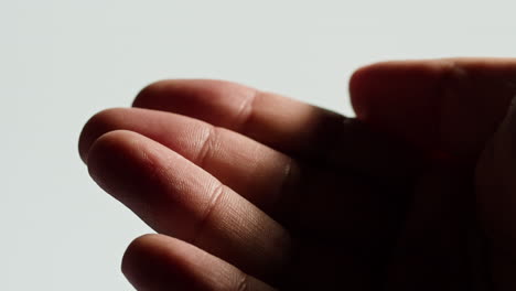 primer plano de una mano