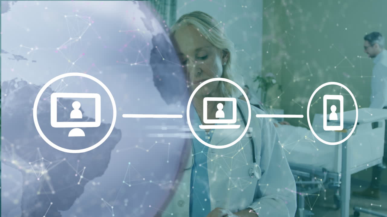 animación de una red de iconos digitales sobre una doctora caucásica senior usando una tableta digital.