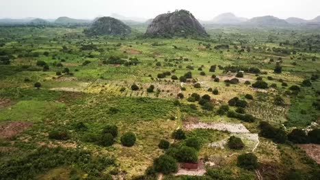 Luftaufnahme-Des-Ländlichen-Gebiets-Im-Norden-Mosambiks
