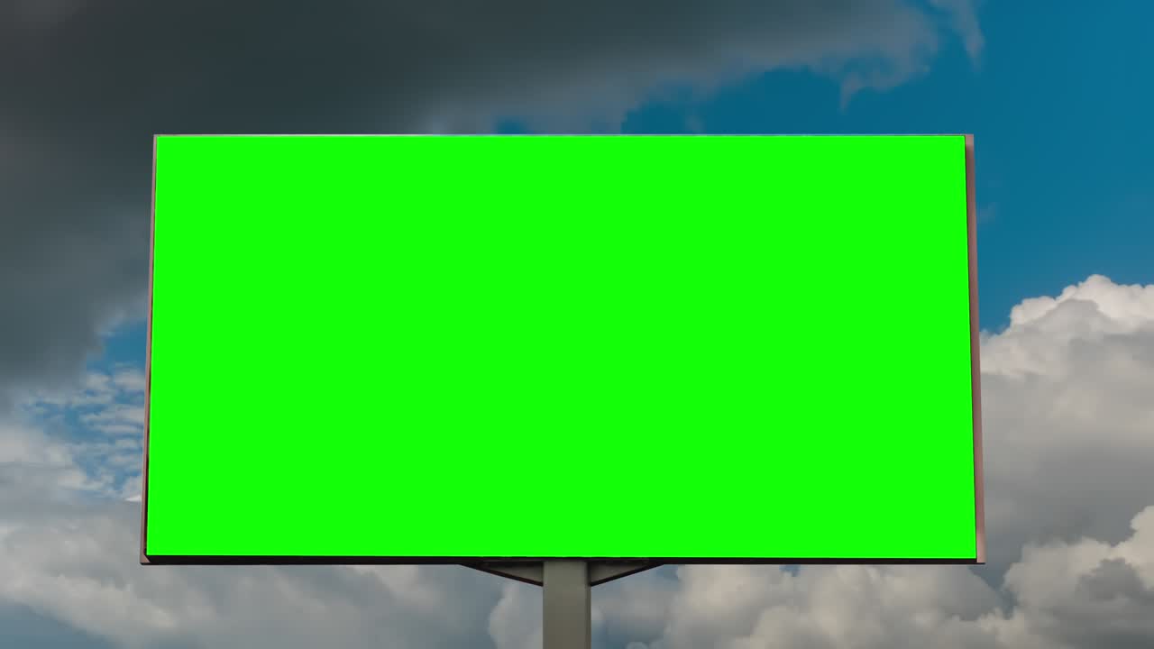 timelapse - cartel verde en blanco y nubes blancas en movimiento contra el cielo azul