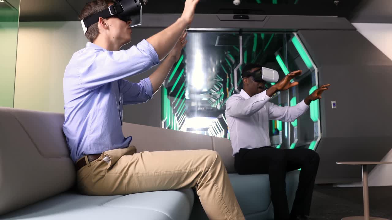 Male executives using virtual reality headset 4k