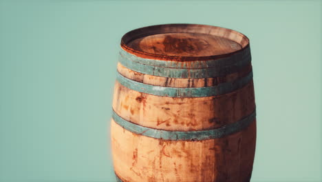 viejo barril de madera oxidado clásico