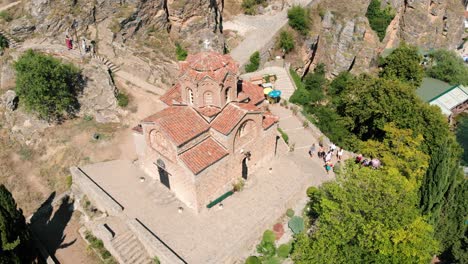 Hito-De-Macedonia---Iglesia-Ortodoxa-Histórica-En-El-Lago-Ohrid
