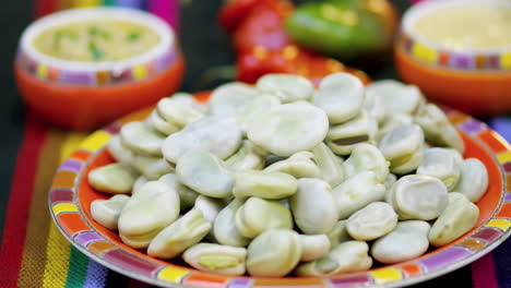 habas cocidas y queso, ecuador, peru, mexico, colombia, bolivia