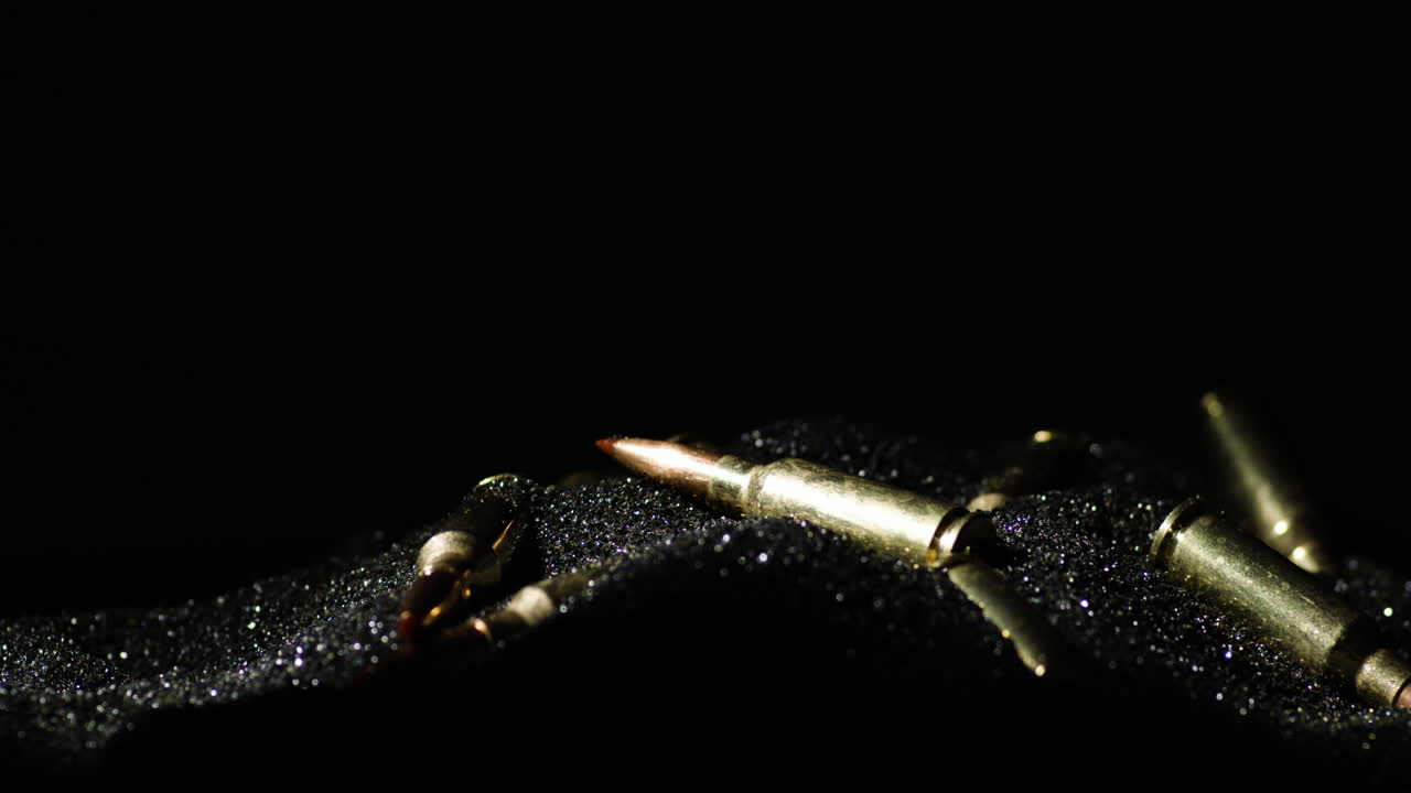 6 мм дуговой патрон средней мощности с бездымным порошком