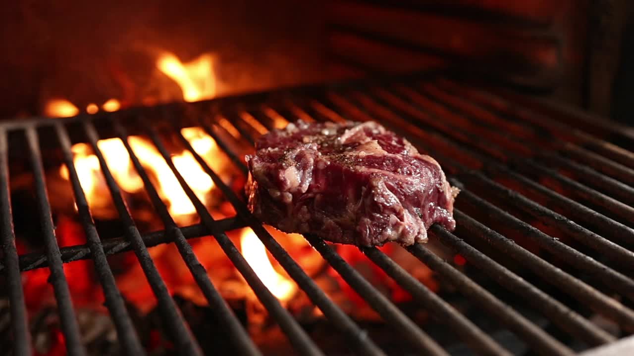 Bistecca cucinata alla griglia