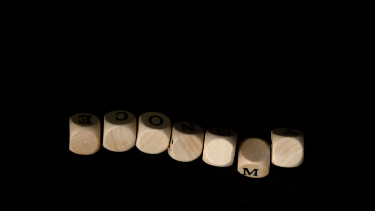 los dados de la economía se unen