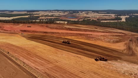 vista aérea de la operación de minería a cielo abierto en la mina de oro de boddington, australia occidental