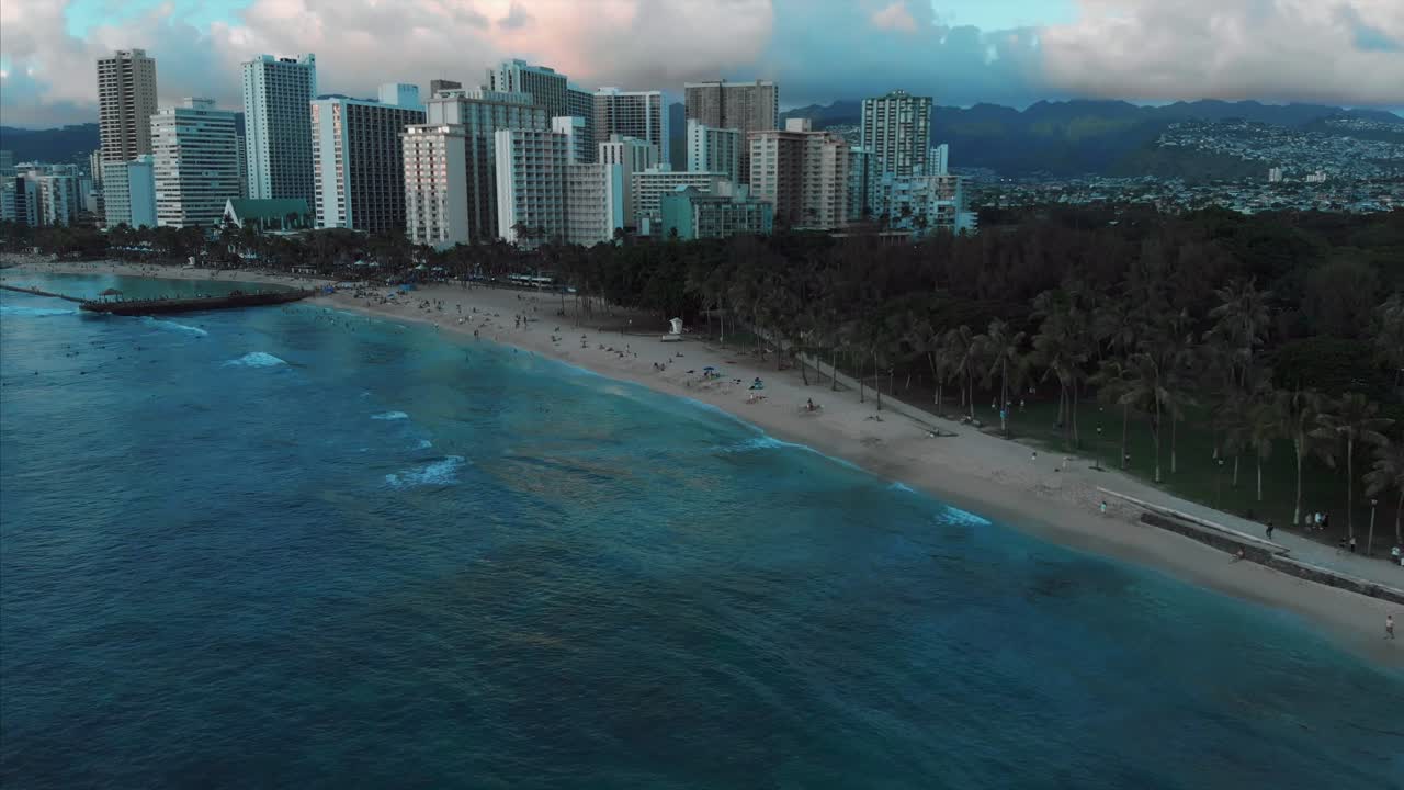 Riprese aeree con drone di Honolulu, Hawaii